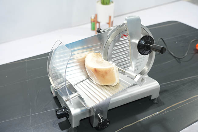 Vỏ m&aacute;y l&agrave;m từ nh&ocirc;m 