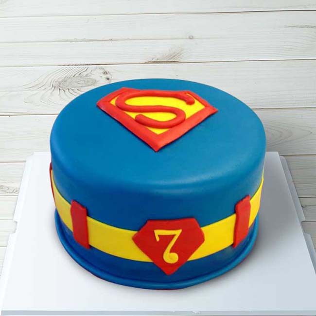 Bánh sinh nhật cho bé trai đơn giản 2