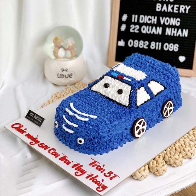 Bánh sinh nhật cho bé trai hình ô tô 3