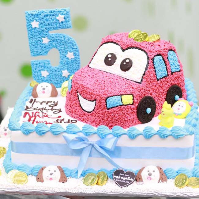 Bánh sinh nhật cho bé trai hình ô tô 5