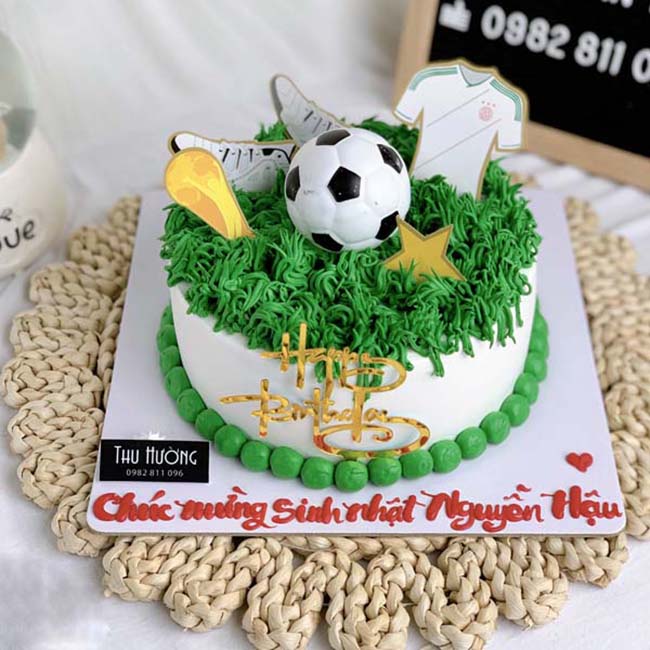 Bánh sinh nhật cho bé trai hình bóng đá 2