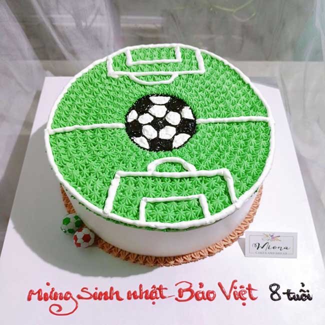 Bánh sinh nhật cho bé trai hình bóng đá 3