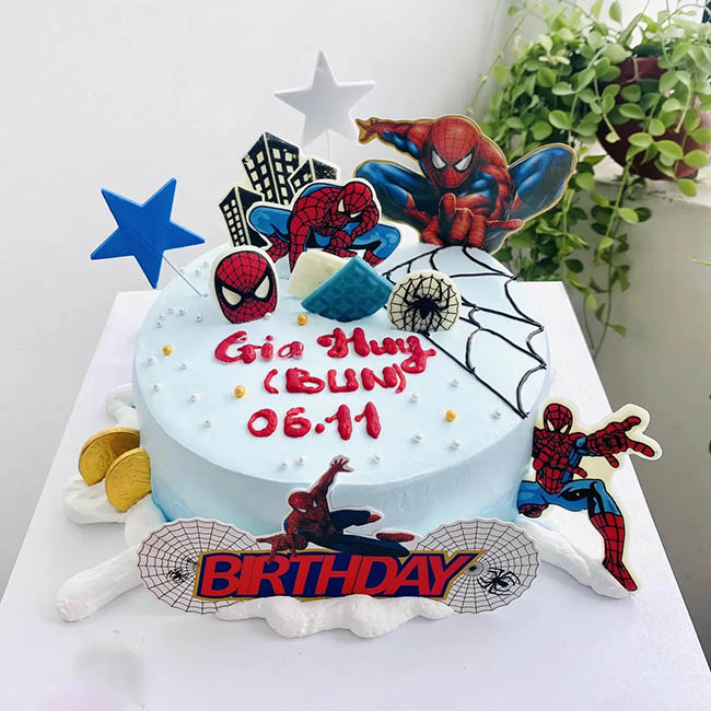 Bánh sinh nhật cho bé trai hình người nhện 5