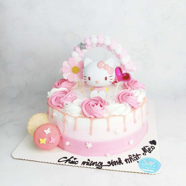 Bánh sinh nhật màu hồng Hello Kitty 2