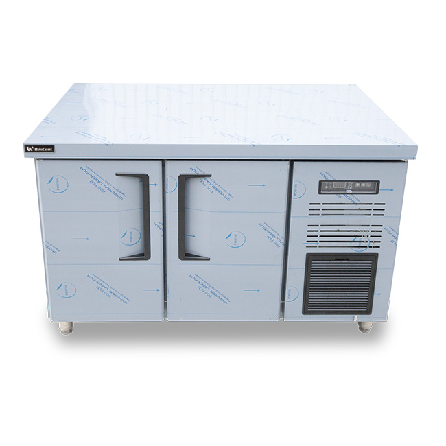 Tủ bàn đông 2 cánh 250l làm lạnh quạt gió