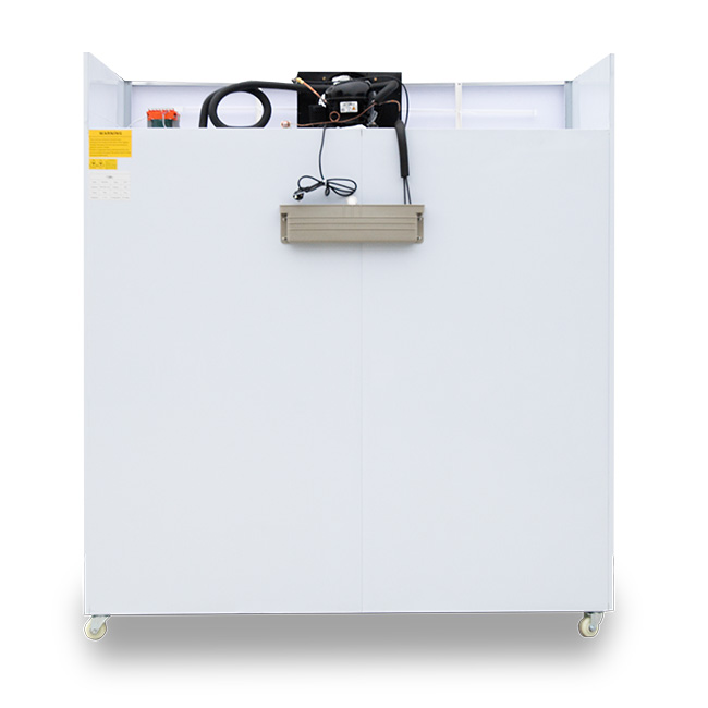 Tủ mát 3 cánh HR1860SG 1800L